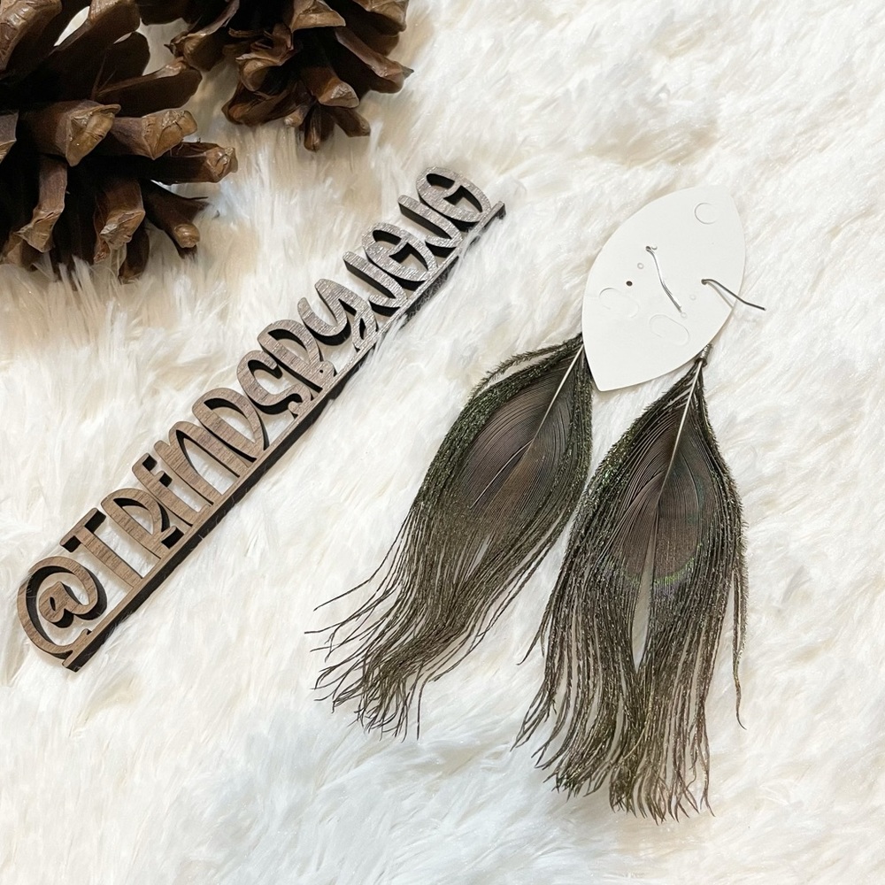 Fashion Jewelry Lightweight Feather Cute Earrings - Picture 4 of 4